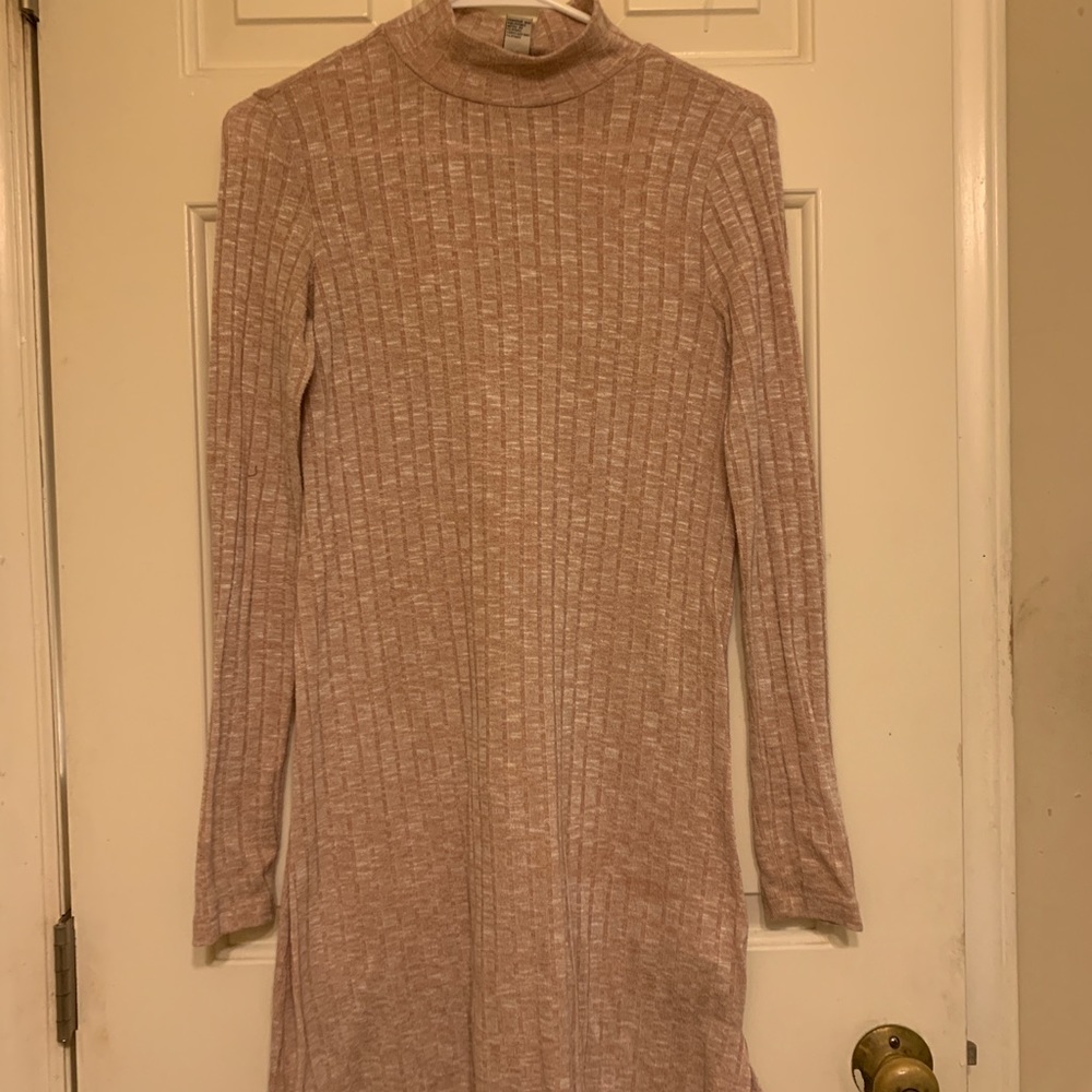 Above the knee light pink dress